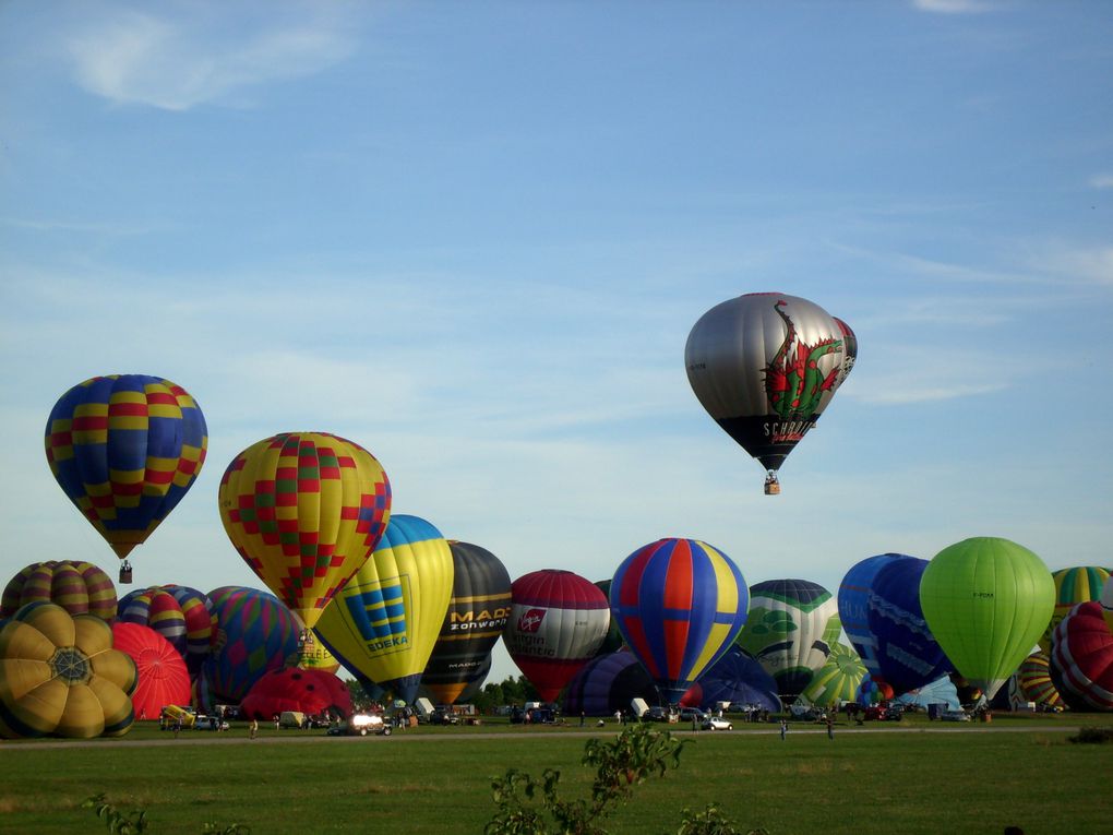 La 11ème édition du MONDIAL AIR BALLONS (montgolfières) s'et déroulée sur Chambley Air Base (Meurthe et Moselle) du vendredi 24 juillet au dimanche 2 août 2009. Cette manifestation, créée en 1989 à l'occasion du Bicentenaire de la Révolutio