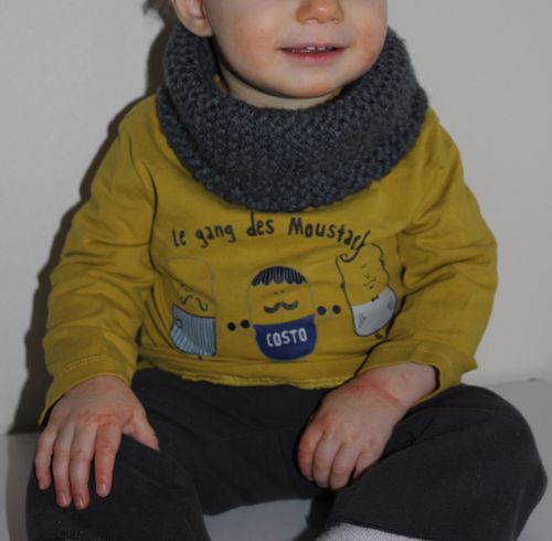 Le Snood Tricote Pour Bebe Tuto Pour Debutant Dame Moustache