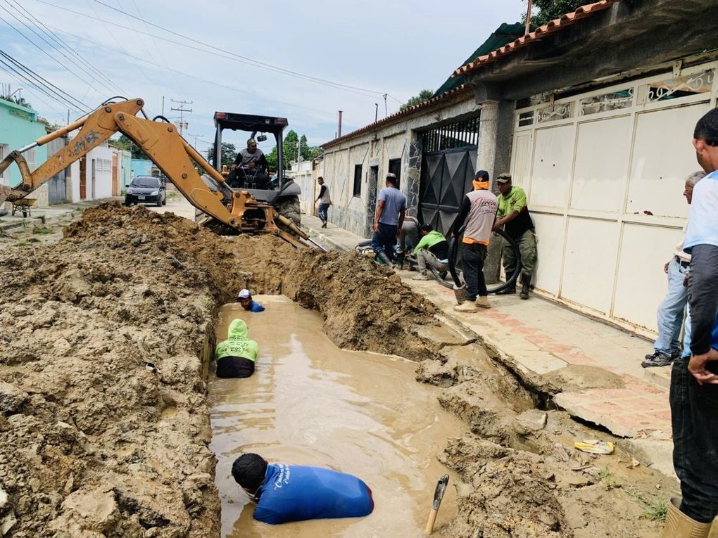 Alcaldía de Diego Ibarra sustituye tubería de aguas blancas en sector Libertador Norte de Mariara