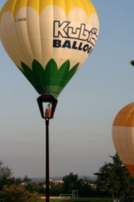 fête de la montgolfière 
pays des frères Mongolfier inventeur de la montgolfière