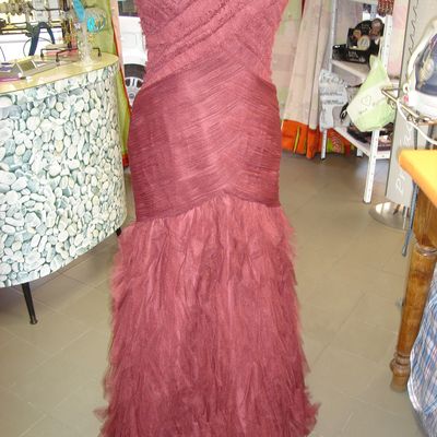 superbe robe de soiree en 42 a la base retaillee en 38!!!!