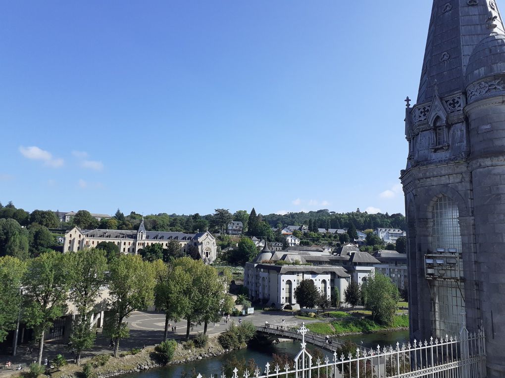 Gardons la fois de Lourdes... à Pau