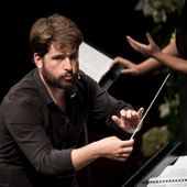 Pierre Dumoussaud, un chef d'orchestre en quête d'enracinement - Le blog de Stéphane Godet