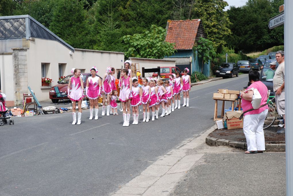 les 13 & 14 juillet 2009, et la fete au village avec la réderie, les majorettes, et bourvil !!!!