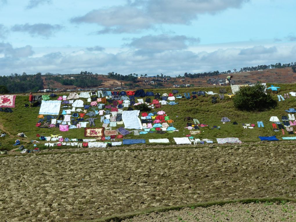 Première étape lors de notre périple le long de la fameuse RN7: Tana et la région des Hauts Plateaux