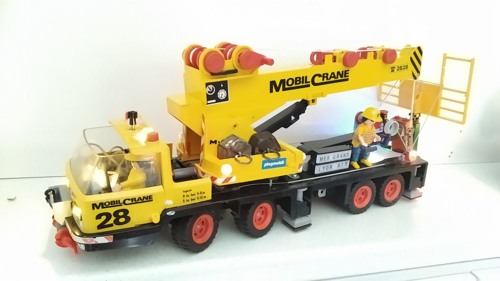 Playmobil Heavy Truck Crane Rotator