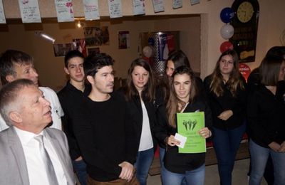  Les 20 ans ont reçu un chèque de 850€ de La vigne des garçons 26 NOV. 2016