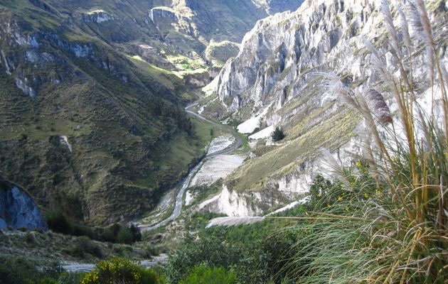 Boucle de Quilotoa (3) Quilotoa - Tigua