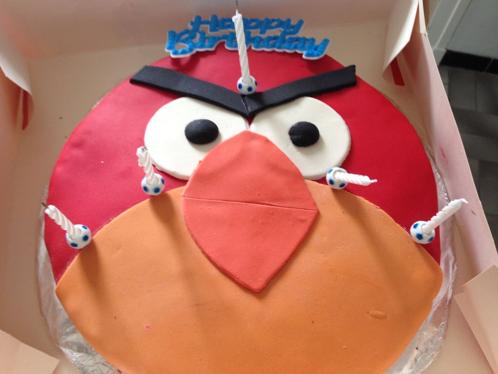 Gâteau d'anniversaire ANGRY BIRDS