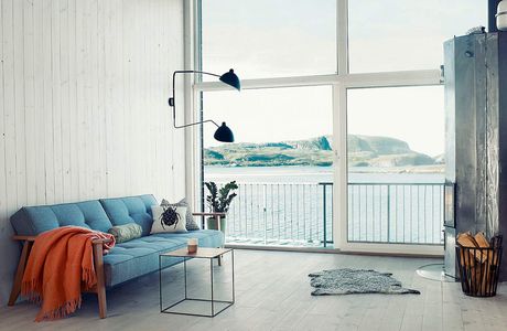 Maison en bois sur une île en Norvège