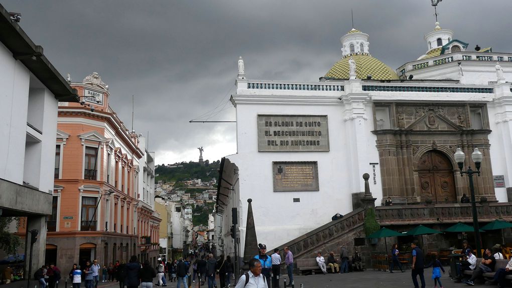 Quito et le passage de la ligne.