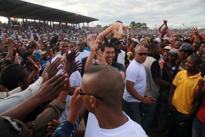 Inauguration du Kianja (Stade) Makis de Madagascar, à Andohatapenaka, par le Président Andry Rajoelina. 4ème partie. Photos: Harilala Randrianarison