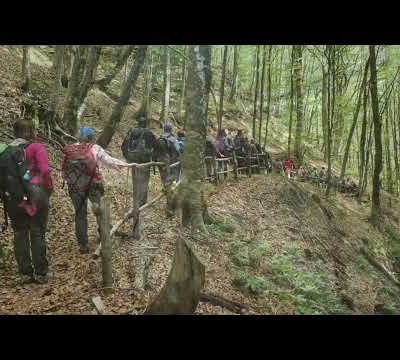 Enfants de Dieu - vidéo musicale avec des photos d'amis de Bruno Gröning en randonnée