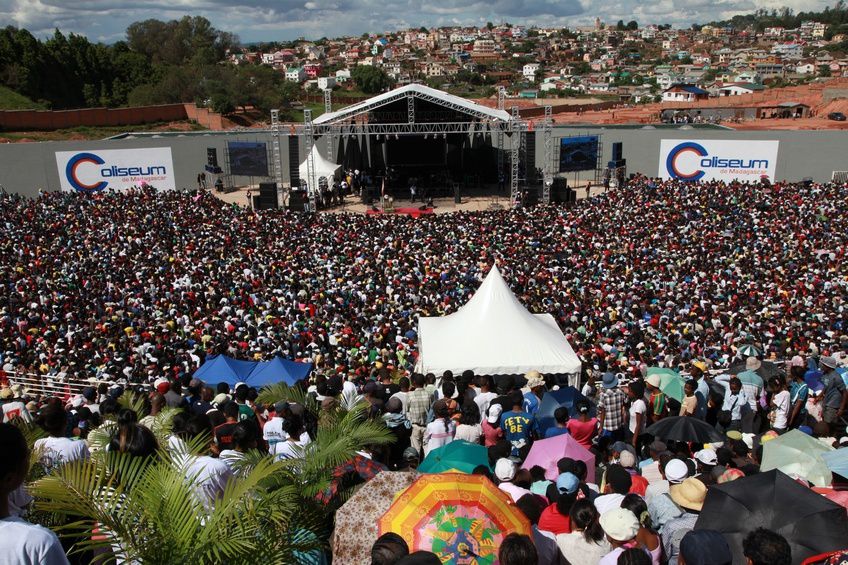 Dans le cadre du IIè anniversaire de la IVèRépublique, le couple présidentiel, Andry et Mialy Rajoelina, a inauguré le «Coliseum de Madagascar» sis à Antsonjombe. 4è partie. Photos: Harilala Randrianarison