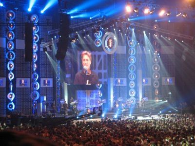 Concert conjoint de Darlène Zschech - Hillson et Michael W. Smith pour les 40 ans de la télévision évangélique néerlandaise (EO). Le 6 octobre 2007 à Arnhem - Pays-Bas