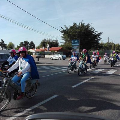 Traversée d'Olonne sur Mer par la meule bleue