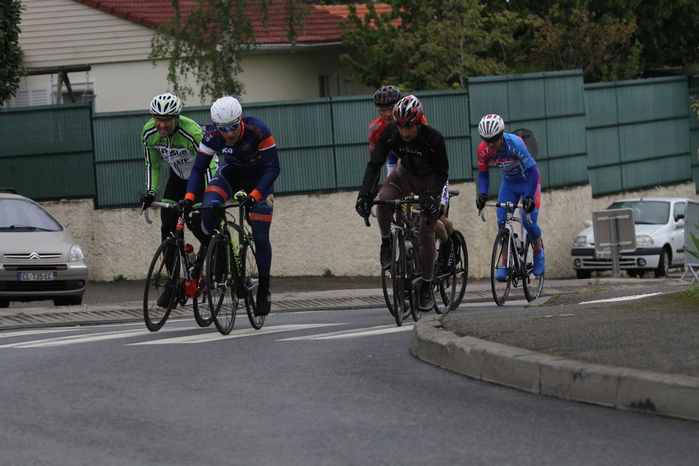 Les conditions météorologiques ont contrarié les efforts de la vingtaine de bénévoles du Vélo Club Max-Barel