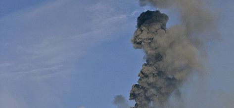 Etna - activité strombolienne et coulée de lave les 14 et 15 décembre.