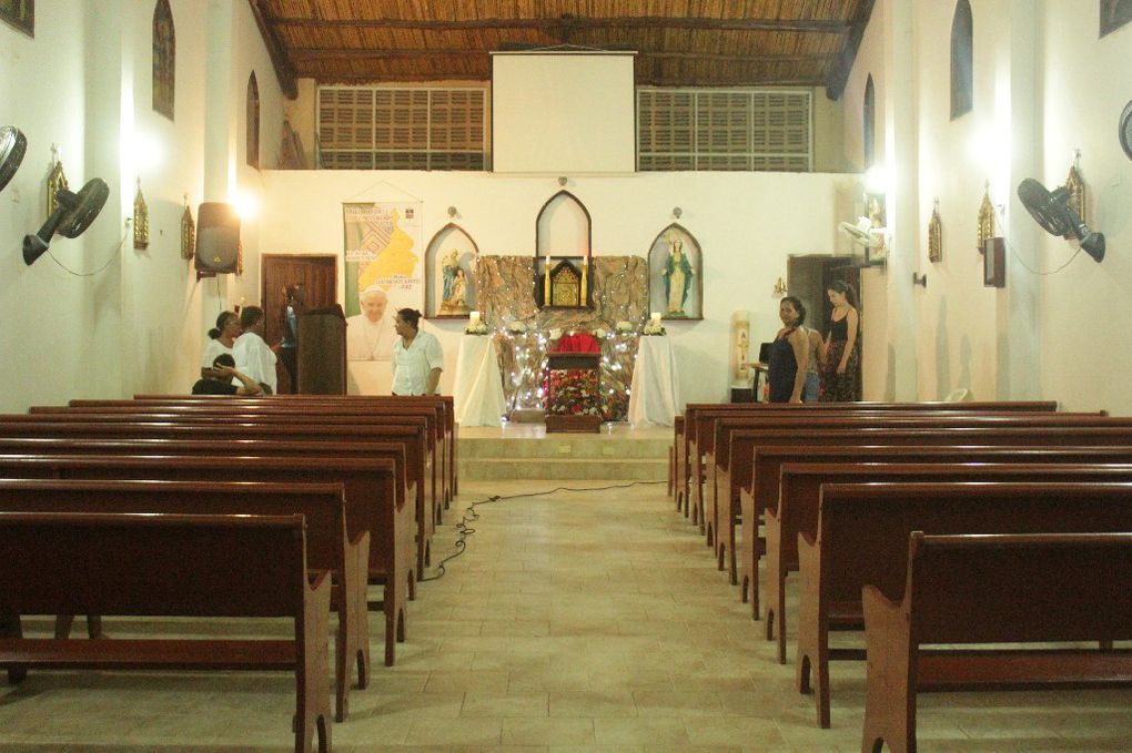 La petite chapelle sainte Anne, pleine de vie durant la semaine sainte, au quartier Arenal, à Barrancabermeja.