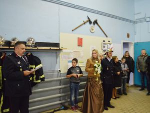 Galons et médaille à la sainte-Barbe des sapeurs-pompiers d'Algrange en 2017