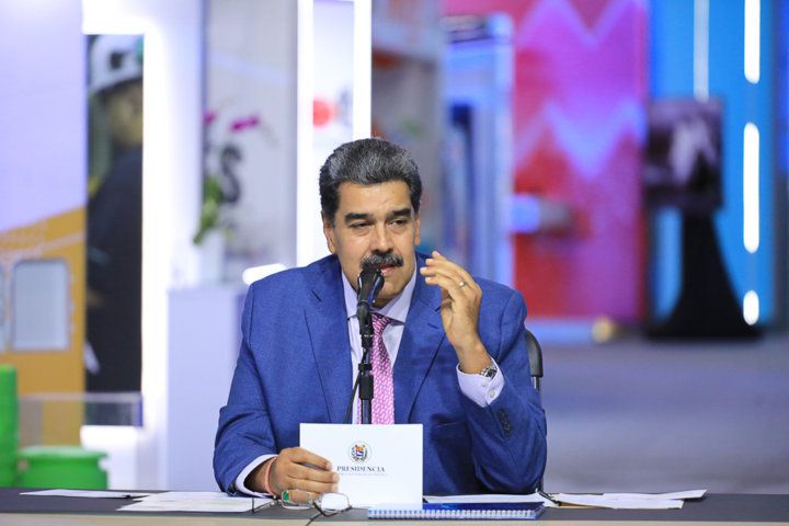 Maduro anunció exoneración de impuestos a empresas dedicadas a las telecomunicaciones y alta tecnología