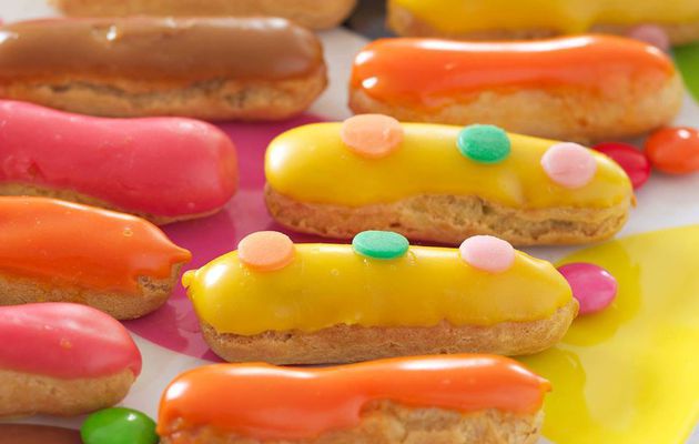 Éclairs multicolores 