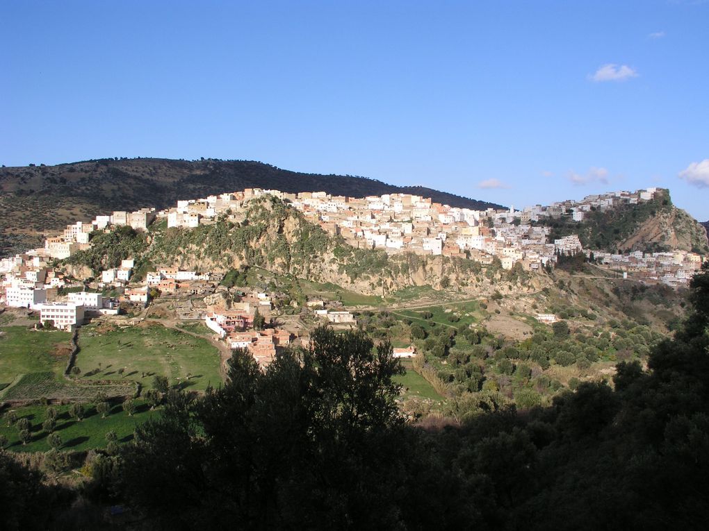 la ville de moulay idriss zerhoun une histoire d un apys d une société d une culture