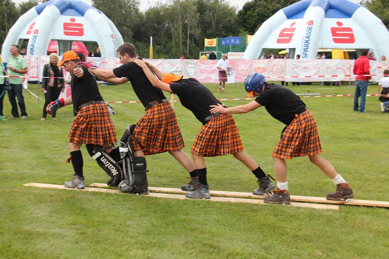 Die 9. Highlandgames der KAC-Vikings sind geschlagen und wir sind nur 9 Punkte hinter Rang 1 gelandet und wenn man sich die gegener anschaut SCHELLO RANCH, KILTELFEN, CARINTHIAN DRAGONS und MAC MIX darf man schon ein bißerl stolz sein ;=)