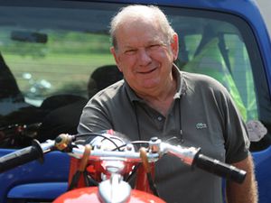 moto-legende chez raymond