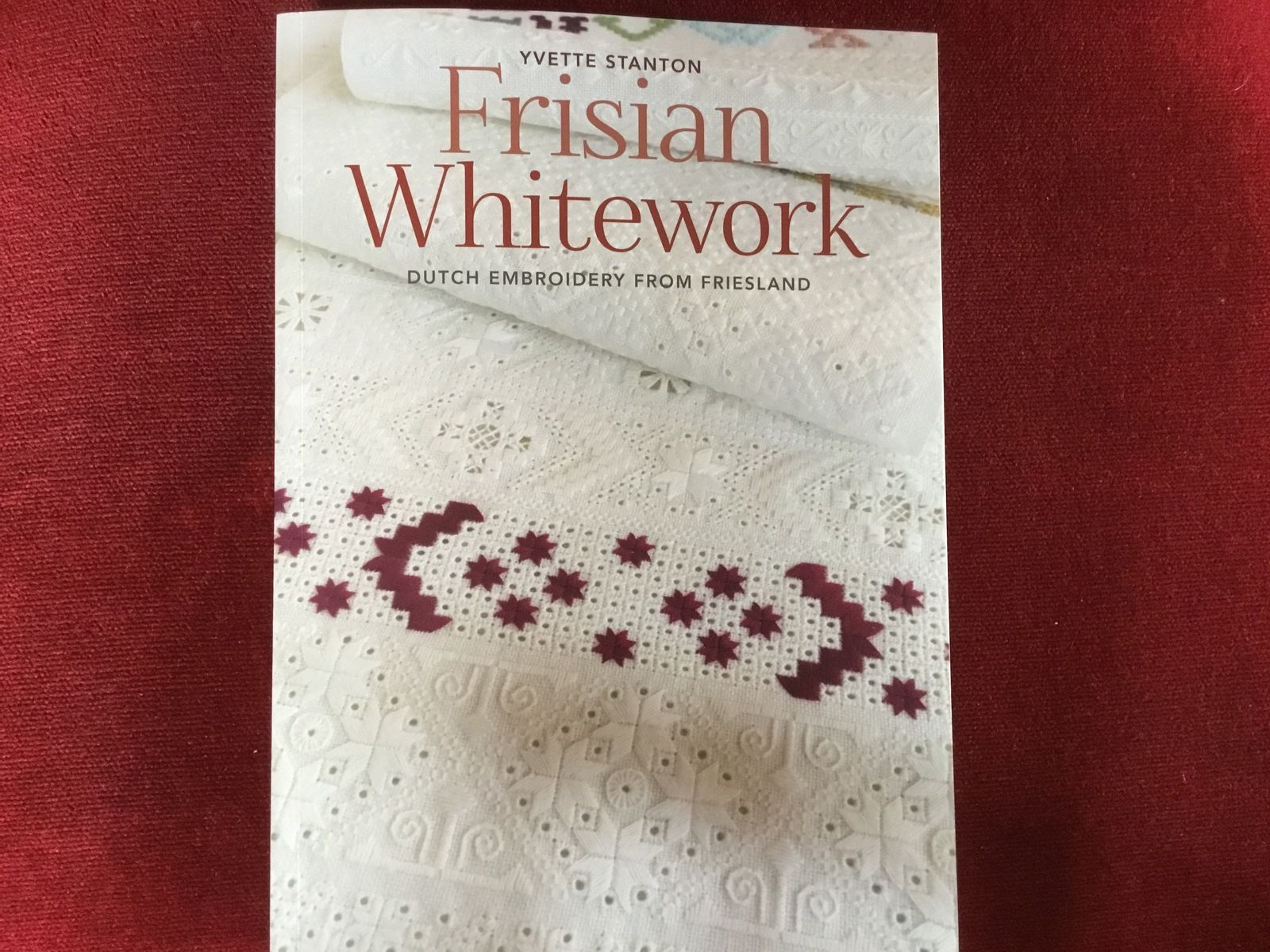 Livre broderie Frisian Whitework de Yvette Stanton