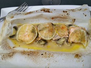 4 - Sortir vos papillotes, les déposer directement dans l'assiette de service, les ouvrir et les déguster sans attendre !