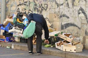 Povertà, il reddito d’inclusione sociale è legge.