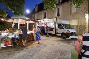 Photos du marché nocturne du 16 Août 2023