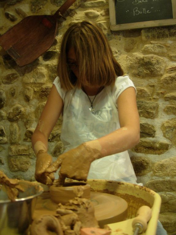 Les élèves ont beaucoup de ressources créatives et de curiosité...et sont enfin "Baptisés"..!!Ouf..!!!
A qui le tour...??