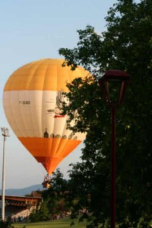 fête de la montgolfière 
pays des frères Mongolfier inventeur de la montgolfière