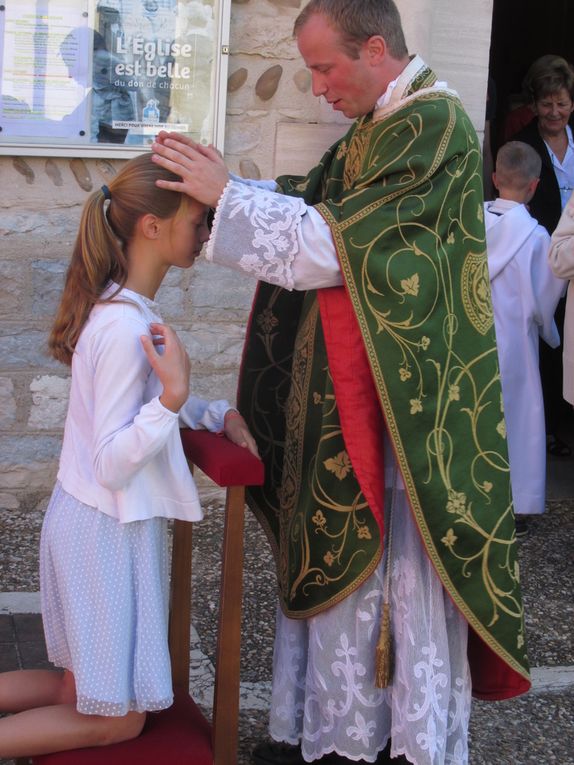 2018-09-02_Première messe à Villars de M. l’abbé Henri LAROCHE, ordonné en la cathédrale St Louis de Versailles le 24 juin. 