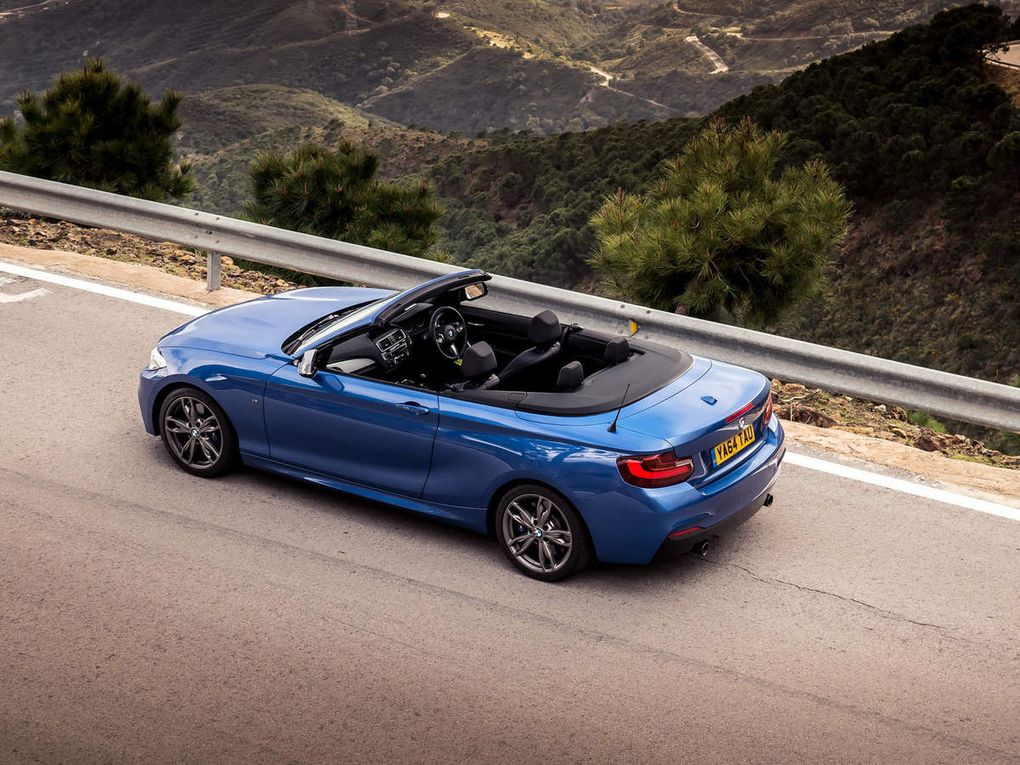 VOITURES DE LEGENDE (504) : BMW  SERIE 2  M235i CABRIOLET VERSION UK - 2015