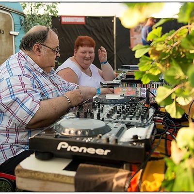 Dj Marcel et Vicky, les meilleurs DJ du monde animeront Koekelberg lors du Festival Plazey 2015
