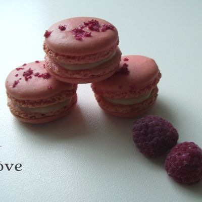 Macaron inspiré de l'Ispahan de Pierre Hermé