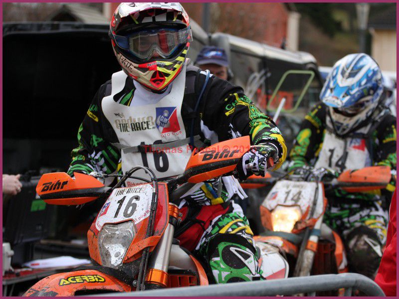 course d'enduro dans le Puy de Dôme.