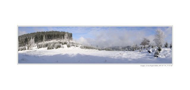 Quatre saisons dans les Vosges.
Le jour vient de se lever sur le rocher de la paix d'Udine.

Sentier du cirque du Frankenthal au Col de Falimont.

Milieu de matinée sur le Bastberg.

Neige fraîche à la clairière du Hengst en fin d’après-midi.