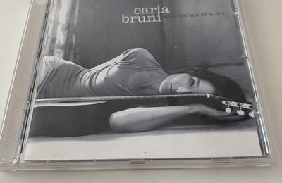  CD Carla Bruni   album quelqu'un m'a dit 