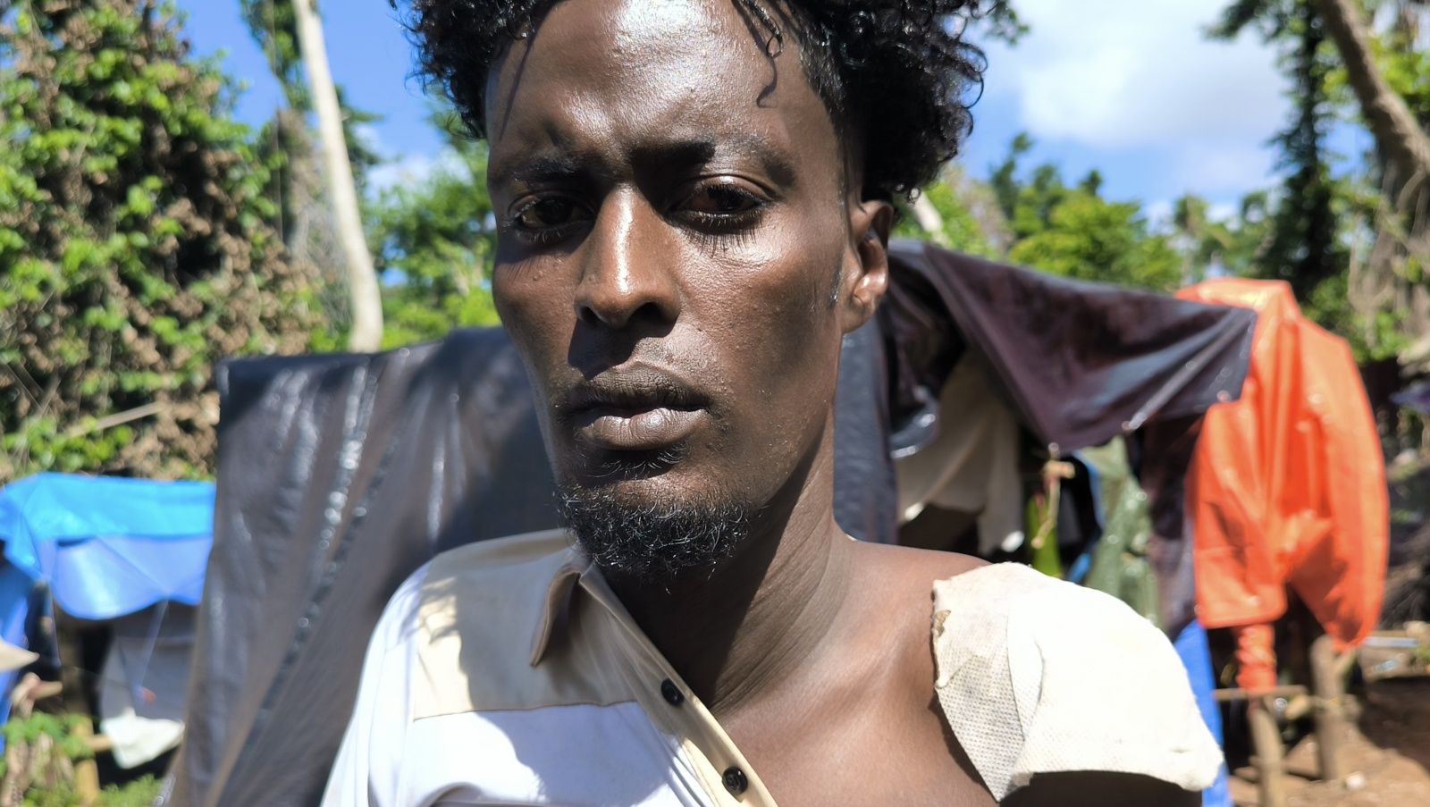 camp migrants guinguette mayotte africains machette