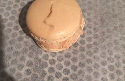 Macarons praliné (meringue italienne)