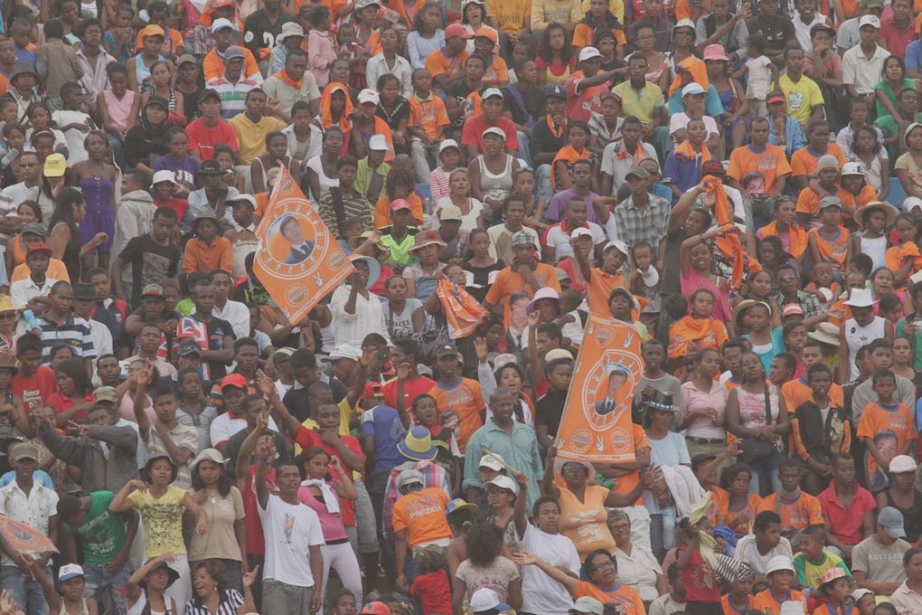 Coliseum d'Antsonjombe, Antananarivo, dimanche 1er décembre 2013. Présentation officielle des candidates du groupement MAPAR (Miaraka amin'ny Prezidà Andry Rajoelina), pour les élections législatives du 20 décembre 2013, à Madagascar.