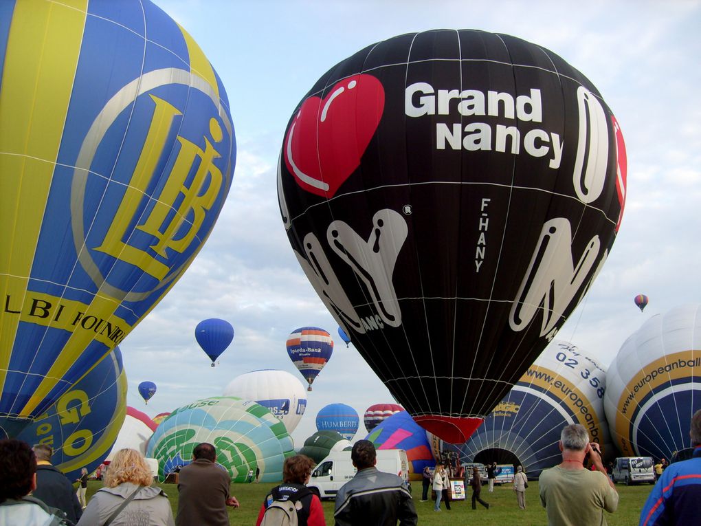 La 11ème édition du MONDIAL AIR BALLONS (montgolfières) s'et déroulée sur Chambley Air Base (Meurthe et Moselle) du vendredi 24 juillet au dimanche 2 août 2009. Cette manifestation, créée en 1989 à l'occasion du Bicentenaire de la Révolutio