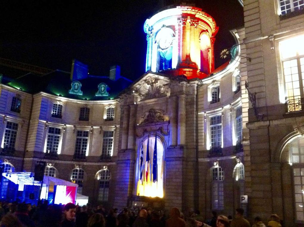 Recueillement Place de la Mairie à RENNES le Vendredi le 20 Novembre 2015 à 19h 00