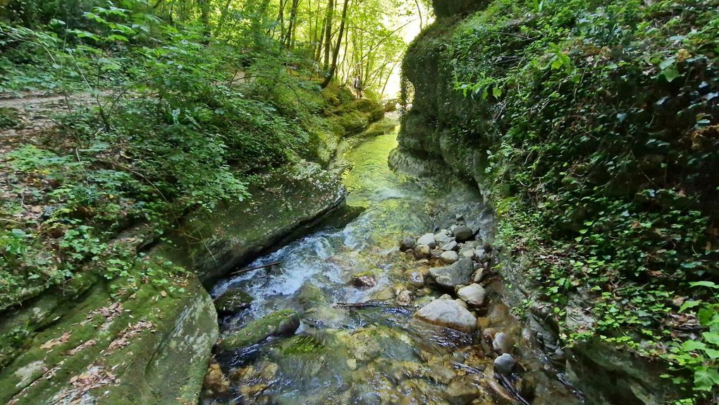 Valle dell’Orfento, percorrendo il sentiero delle Scalelle