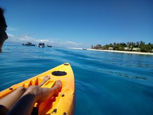 Balade en kayak autour de l'île ( ca va vite!haha!)