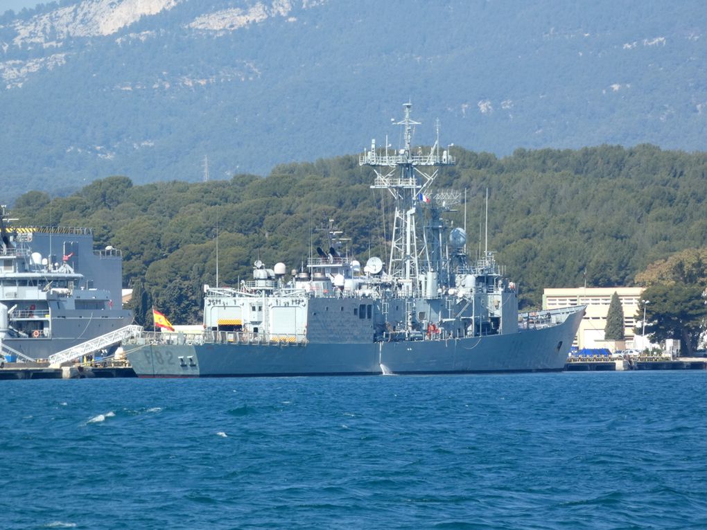 VICTORIA  F82  , frégate de la marine espagnole  à quai dans la base navale de Toulon le 06  mars 2023